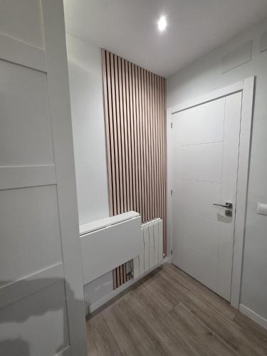 Habitación privada Madrid con baño compartido en Madrid (Habitacion privada Madrid con bano compartido en Madrid) in La Latina