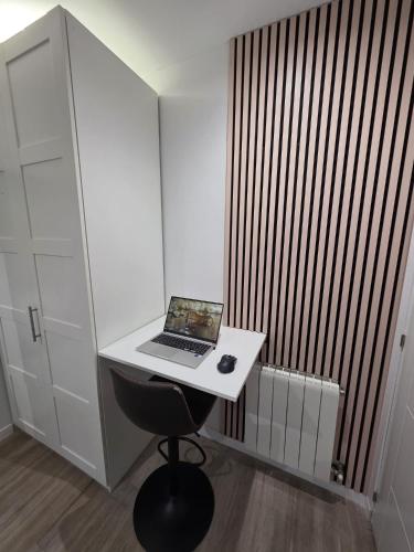 Habitación privada Madrid con baño compartido en Madrid (Habitacion privada Madrid con bano compartido en Madrid) in La Latina