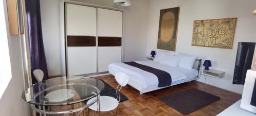 Nice Studio with FREE Parking