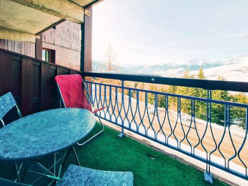 Residence Ruitor Arc 1800 - Appartement 2 pieces pour 4 personnes avec un jolie vue sur la vallee, p in Charmettoger