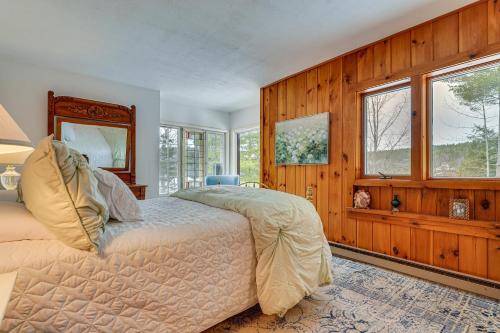 Private Beach & Boathouse! Ticonderoga Group Villa in Ticonderoga (NY)