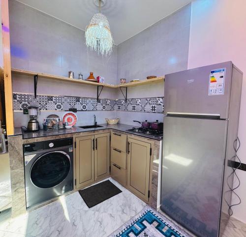 virtuve, Surf Apartment in Tamri Rooftop Local Experience in Tiguert