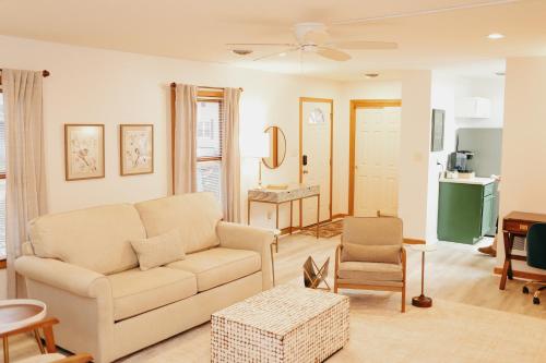 Cozy bungalow in the heart of historic Marysville in ماريس فيل