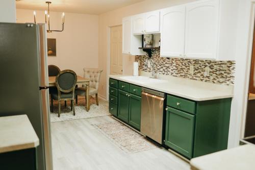 Cozy bungalow in the heart of historic Marysville in ماريس فيل