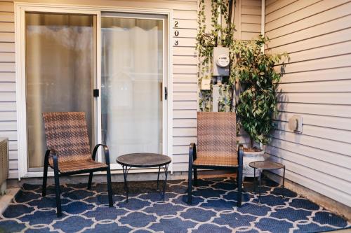 Cozy bungalow in the heart of historic Marysville in ماريس فيل