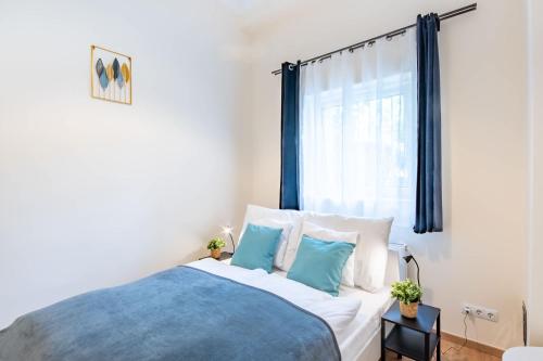Central- Quiet - Comfy - image 14