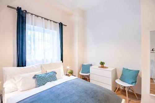 Central- Quiet - Comfy - image 10
