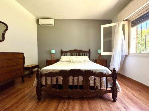Casa de 3 dormitorios en Playa Mansa Punta del Este - image 3