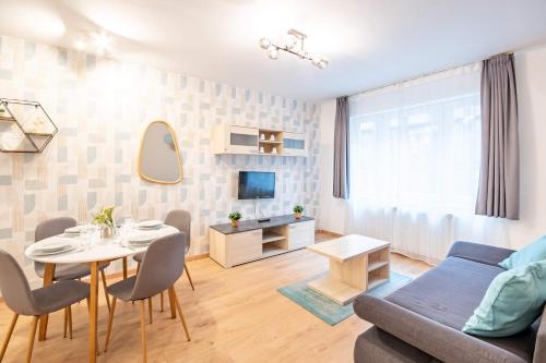 Comfy - Modern - Downtown - image 6