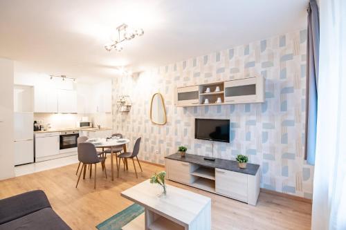 Comfy - Modern - Downtown - image 5