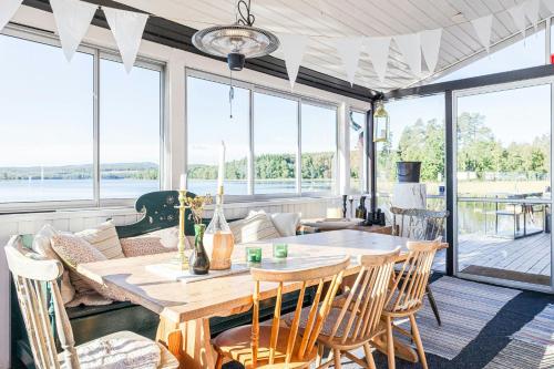 Viesnīcas āriene, Rural House With Panoramic View Over Lake Hansa in Nasvikena