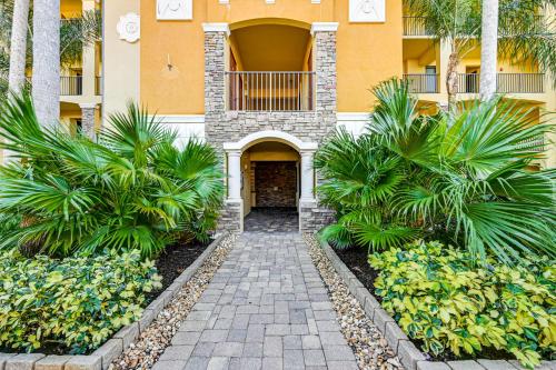 8 Mi to Dtwn Naples Condo with Resort Amenities! in Lely Resort (FL)