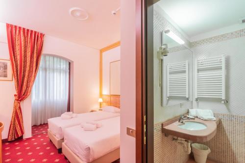 Polo Hotel Room Type - Twin Room