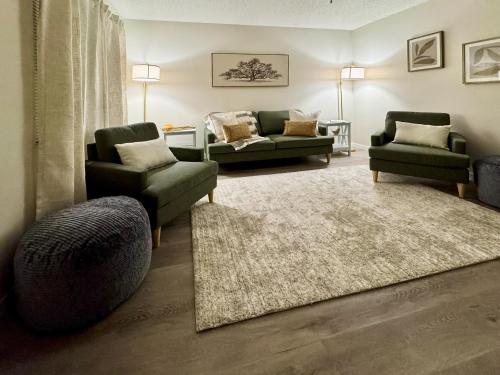 WiFi - Pet Friendly - Laundry - Short - Long Term in Safety Harbor
