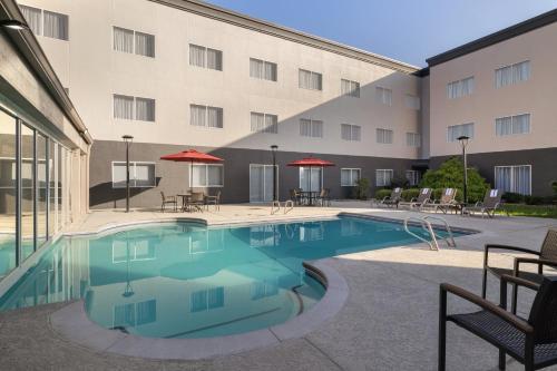 Плувен басейн, Holiday Inn Hotel & Suites Overland Park-West By IHG in Овърленд, Канзас
