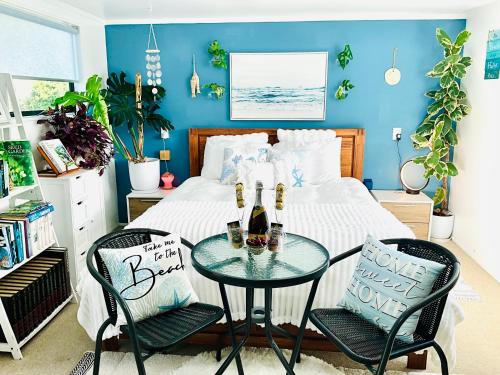 Bed And Breakfast at Tirohanga Beach in โอโพทิกิ