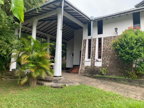 Galle Breeze Villa in Galle