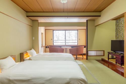 room detail thumbnail 2