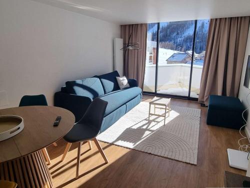 Appartement rénové, ski aux pieds, internet inclus - FR-1-292-234