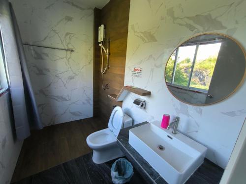 SB The Moon Night Betong Room Type - Budget Double Room