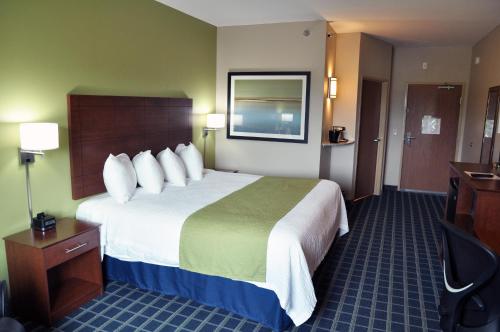 Brookstone Lodge & Suites in Algona