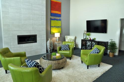 Brookstone Lodge & Suites in Algona
