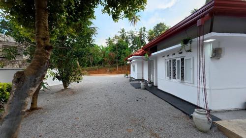 Eagles Rest in Dompe