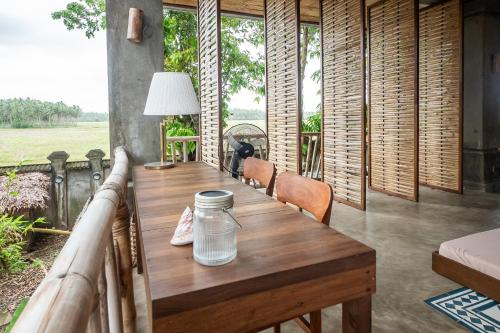 Baia Nest LANAI Glamping in Open Space within Self-Service Villa Near the Beach, Pet Friendly with a in Bacon District