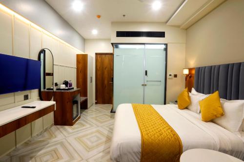 Bed, HOTEL BREEZE BAYex bkc in Bandra Kurla Complex