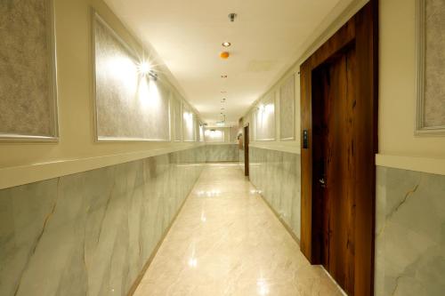 Lobby, HOTEL BREEZE BAYex bkc in Bandra Kurla Complex