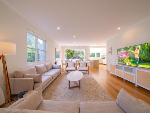 Guestroom, Calm Coastal 4BR Vaucluse Home for 10 with Garage in Watsons Bay