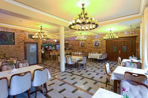 Restorāns, Hotel Róża (Hotel Roza) in Kamieniec Wrocławski