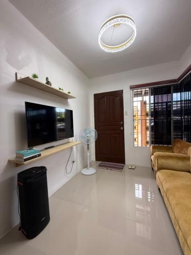 Private Cozy Home in Apokon