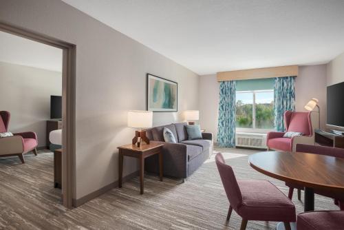 Hilton Garden Inn Tampa North - image 5