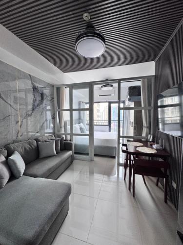 Kaizen cozy condo at Red Residences Makati - Manila Kaizen cozy condo at Red Residences Makati - Manila