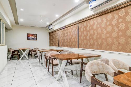 Townhouse Oak PTC Indore Junction photo 5