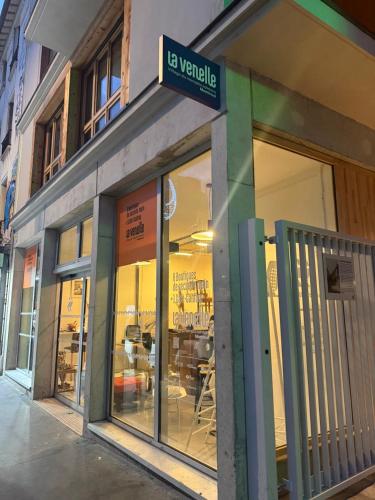 C'est La Vie Korean Style Minbak PARIS in Montreuil