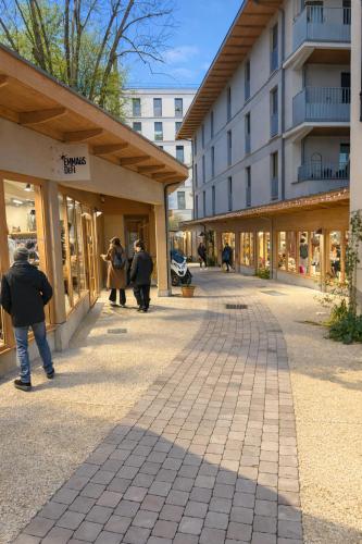 C'est La Vie Korean Style Minbak PARIS in Montreuil