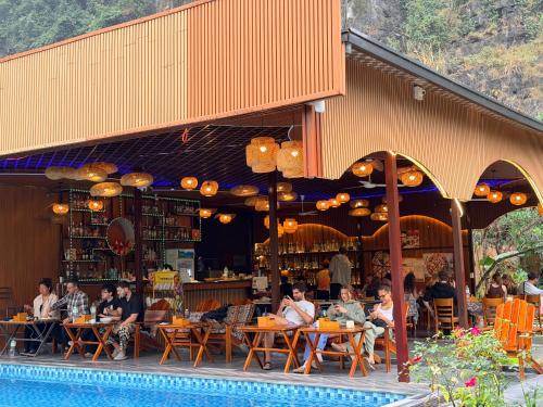 Forest Sunset hostel in Ninh Bình