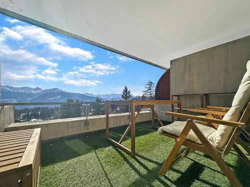 Alpine Club Retreat, Central Studio, Pool and View in Crans-Montana, Schweiz