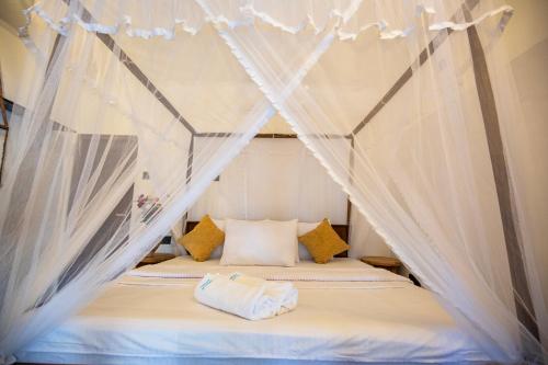 3 bedrooms, 3 beds