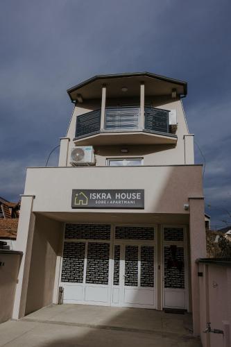 . Iskra House - Sobe i Apartmani