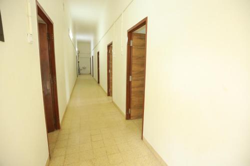 Hotel Madurai Comforts in Thiruparangundram