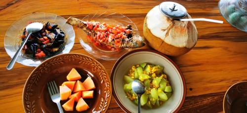 Aliments i begudes, Nur Homestay, Mini Resto & Souvenir in Popolii
