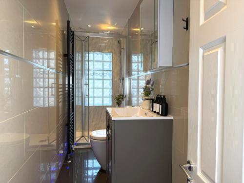 Modern 3-Bed Flat Prime Falkirk Location in Falkirk