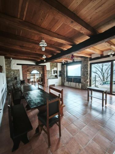 Iekārtas, Country Cottage by LePigne World in Miasino