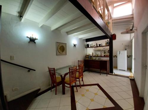 Casa com piscina e churrasqueira 30m da praia – khách sạn tại Barequecaba