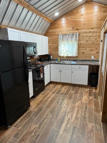 Trails, Tails, and Scales Cabin1 in Wiergate
