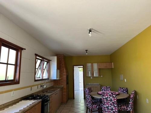 Casa 3 quartos, 3 banheiro - com piscina, quiosque in São João do Rio Vermelho