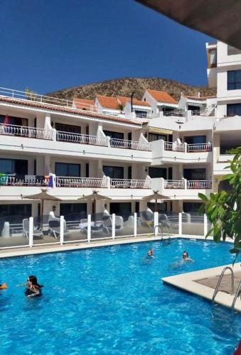 Cozy Apartment with Pool Los Diamantes